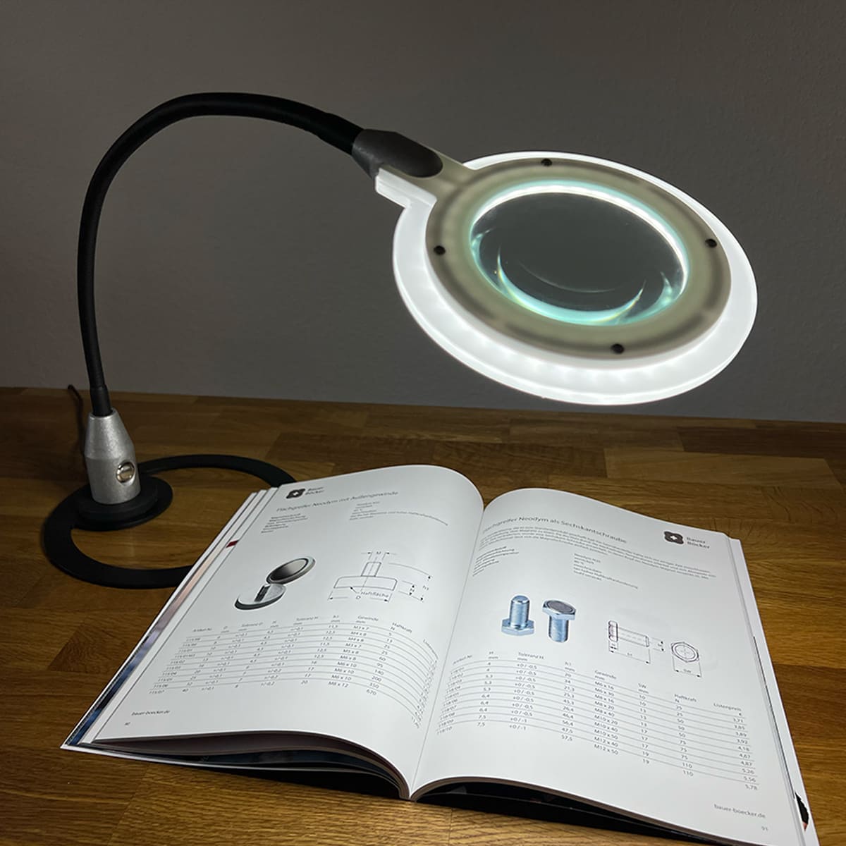 Bauer & Böcker LED-LUPENLEUCHTE "SLIM"